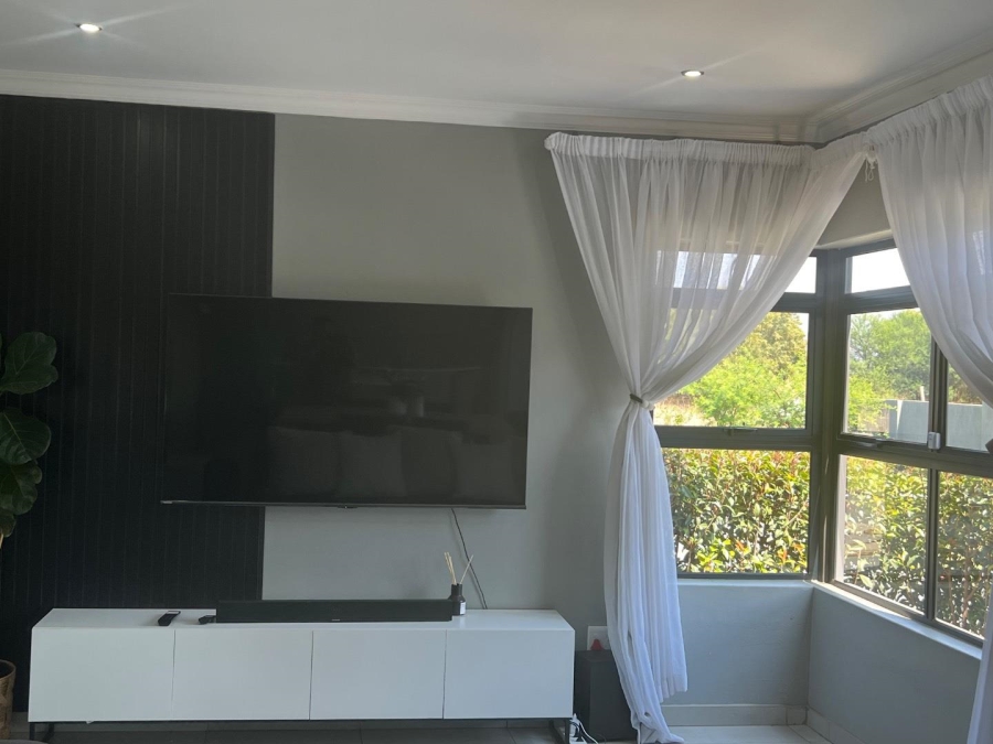 4 Bedroom Property for Sale in La Camargue Private Country Estate North West
